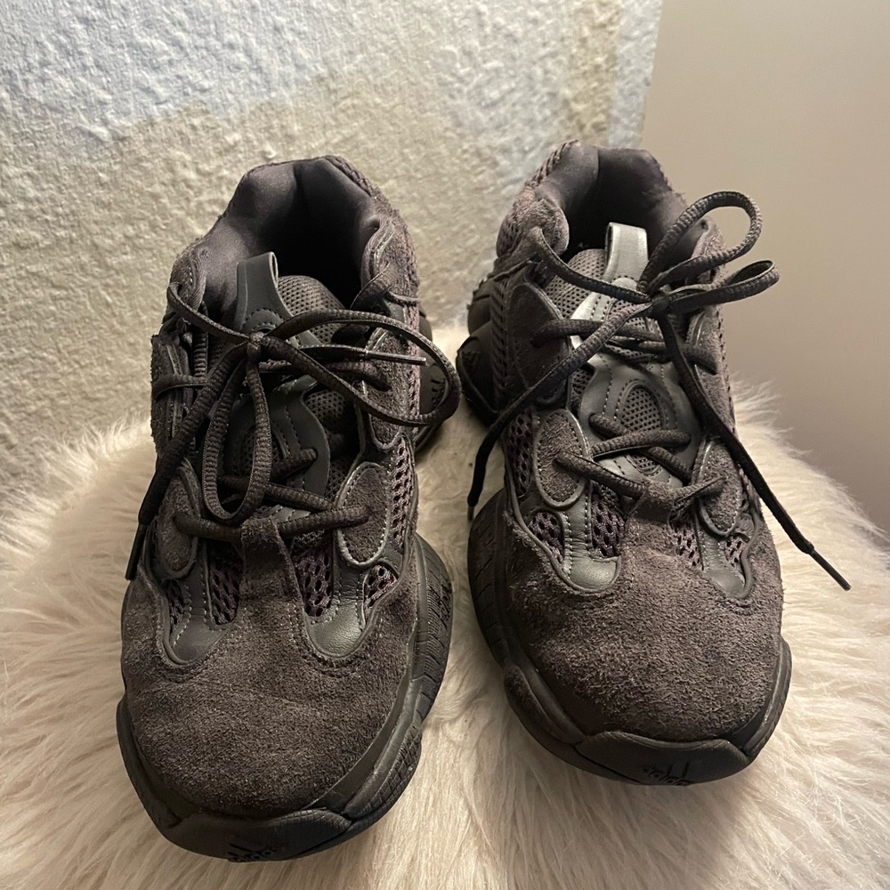 YEEZY BOOST 500